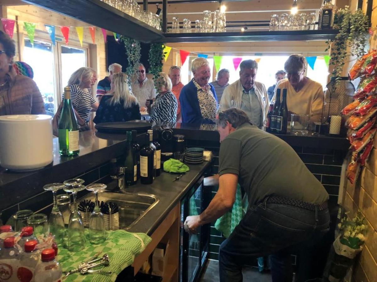 Chalet 556 Op Recreatiepark De Wielen Sint Maarten Eksteriør billede